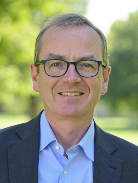 GIA (the Gemological Institute of America) has named John Cowley, a seasoned executive with more than 30 years of global financial and operational experience, as the Institute’s next chief financial officer (CFO), effective April 6.